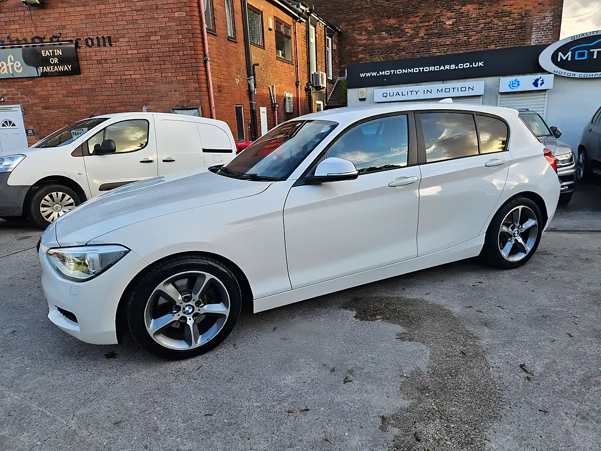 Used 2024 BMW 116 I White - Interior and Exterior details 17