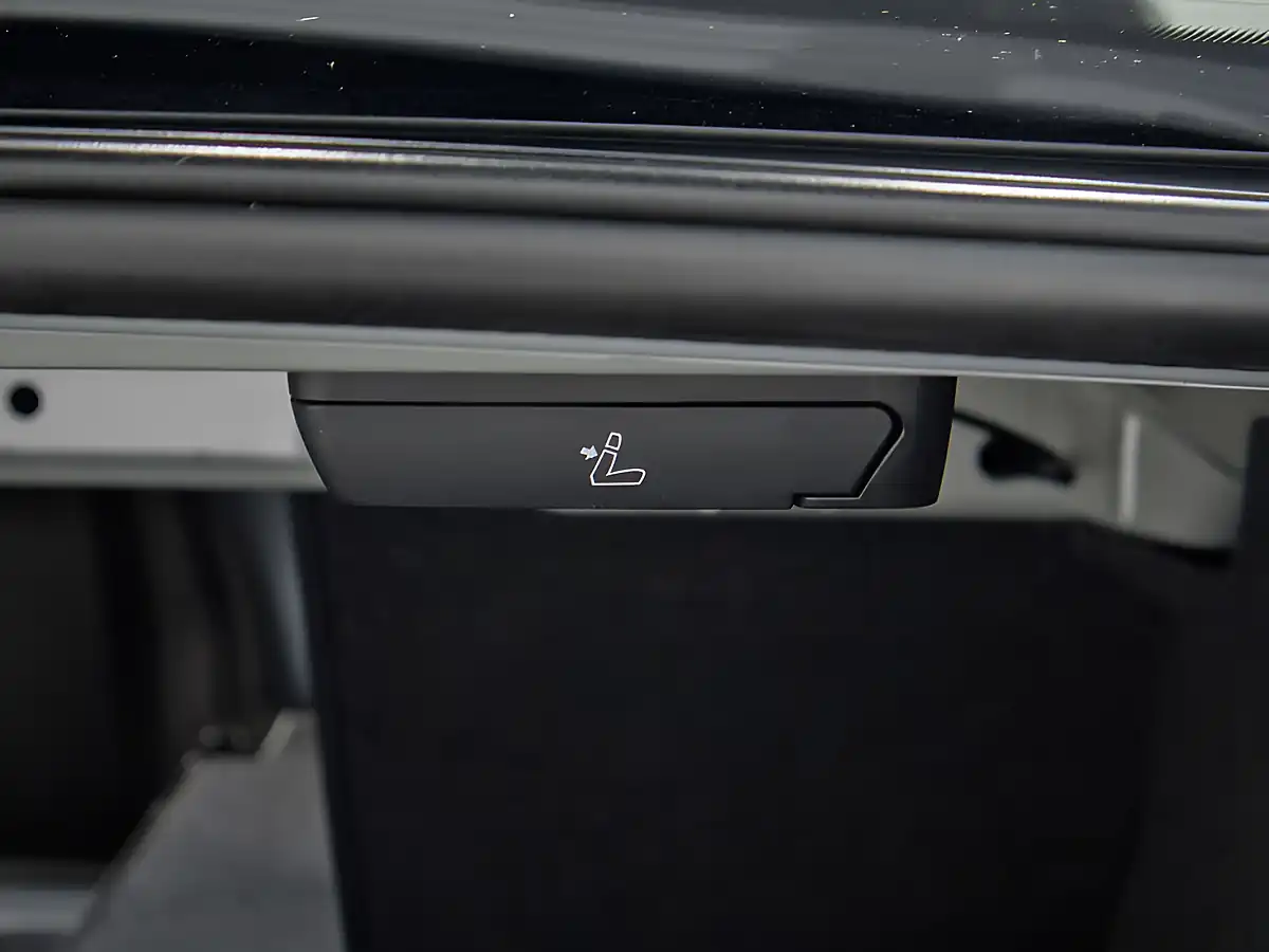 Used 2024 BMW 3 Series M Sport Grey - Interior and Exterior details 18