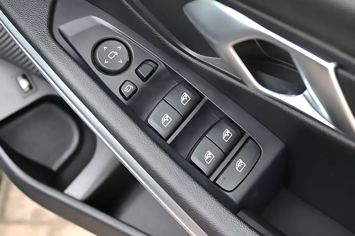 Used 2024 BMW 3 Series M Sport Tanzanite Blue 2 - Interior and Exterior details 16