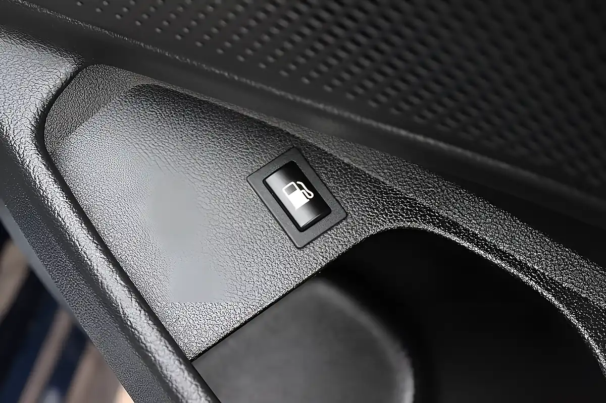 Used 2024 BMW 3 Series M Sport Tanzanite Blue 2 - Interior and Exterior details 17
