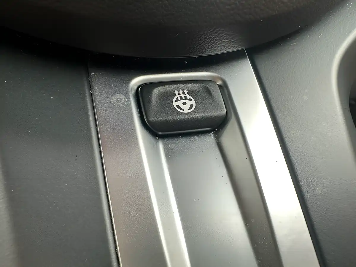 Used 2024 BMW 3 Series M Sport Touring Alpine White - Interior and Exterior details 16