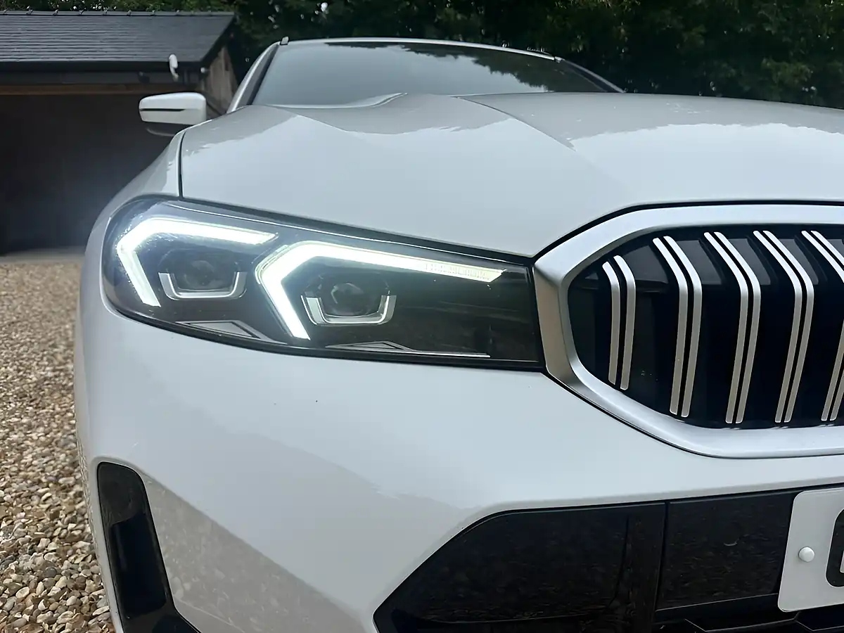 Used 2024 BMW 3 Series M Sport Touring Alpine White - Interior and Exterior details 5