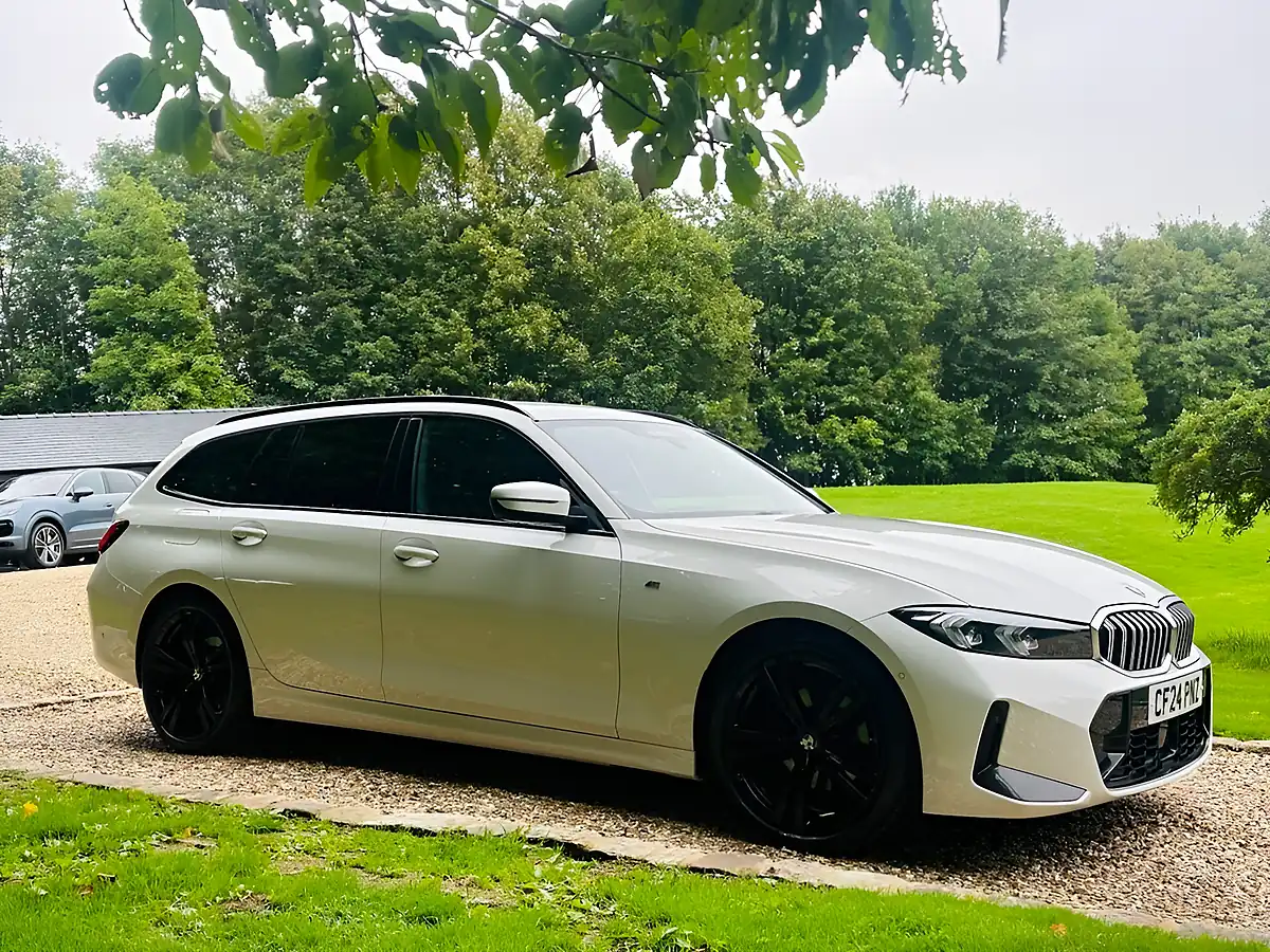 Used 2024 BMW 3 Series M Sport Touring Alpine White - Interior and Exterior details 8