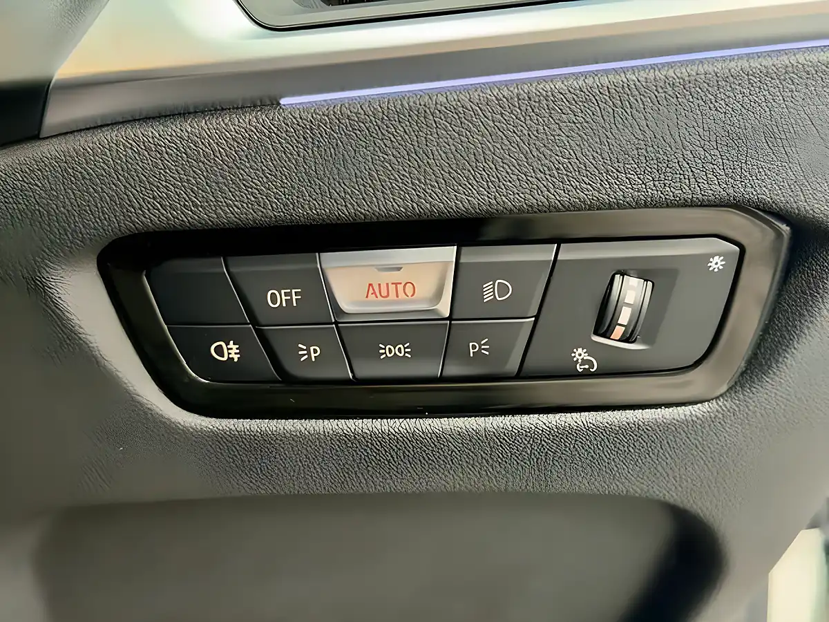 Used 2024 BMW 3 Series M Sport White - Interior and Exterior details 12
