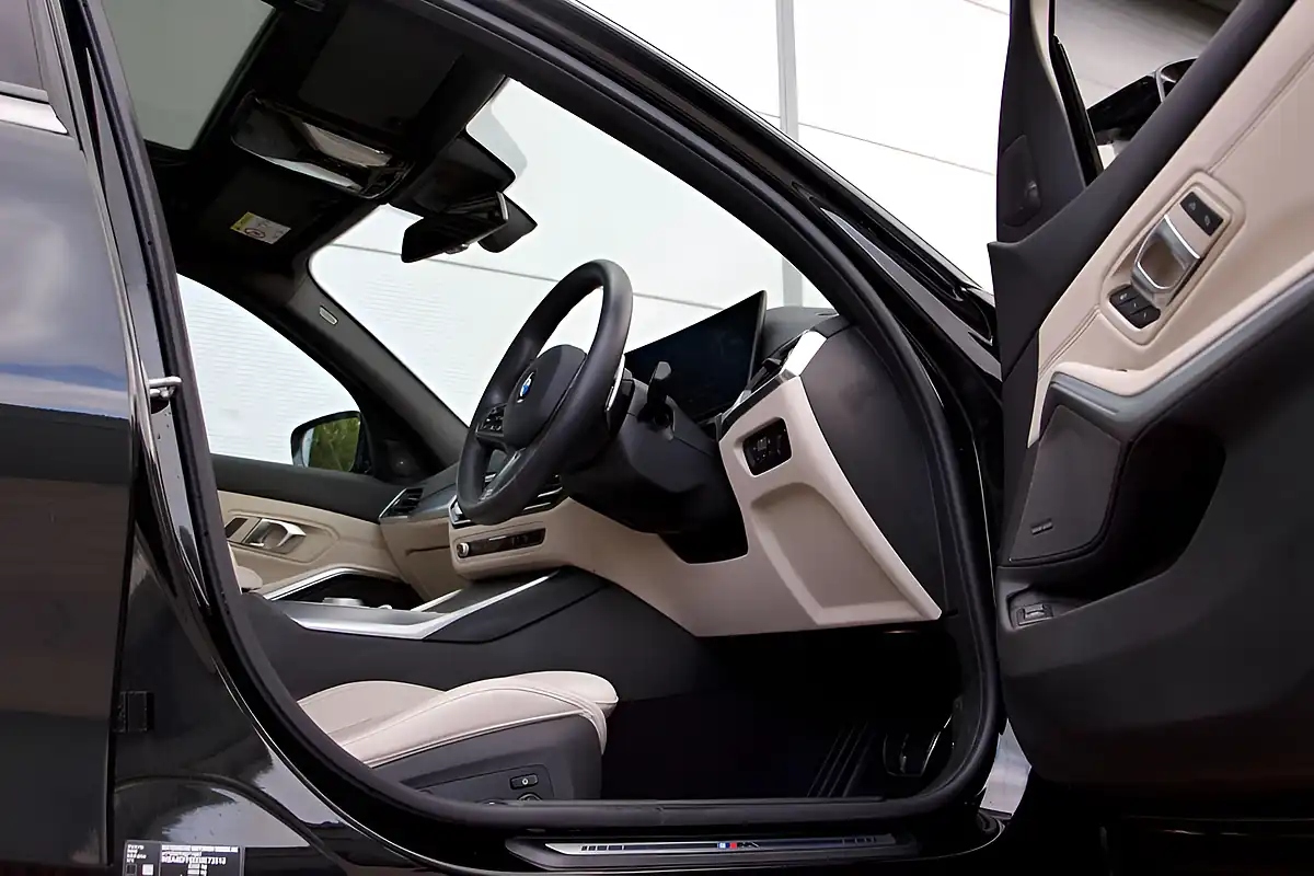 Used 2024 BMW 3 Series M340i Black Sapphire - Interior and Exterior details 13