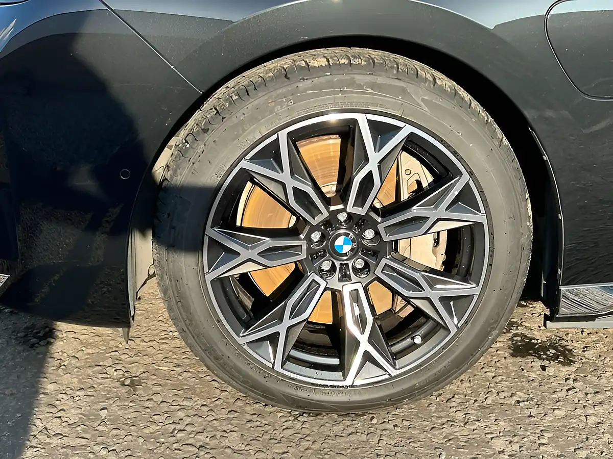 Used 2024 BMW 7 Series Excellence Black - Interior and Exterior details 4