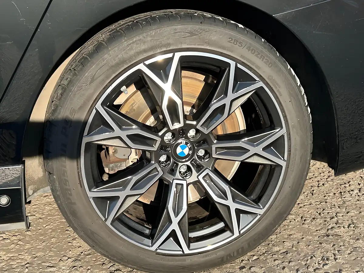 Used 2024 BMW 7 Series Excellence Black - Interior and Exterior details 5