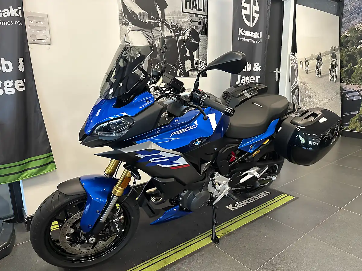 Used 2024 BMW F 900 Xr Blue - Interior and Exterior details 12