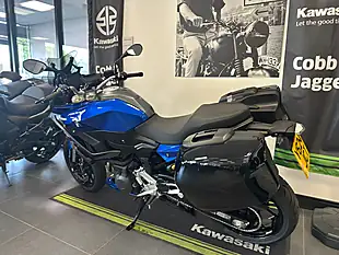 Used 2024 BMW F 900 Xr Blue - Interior and Exterior details 18