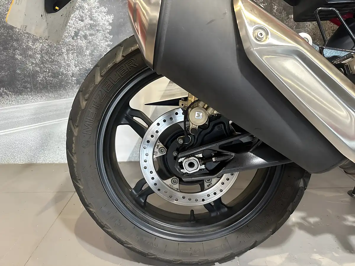 Used 2024 BMW G 310 Gs Red - Interior and Exterior details 8