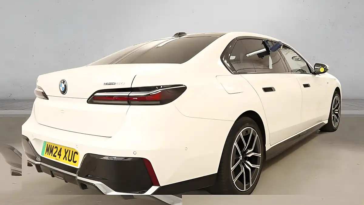 Used 2024 BMW I7 M Sport White - Interior and Exterior details 2