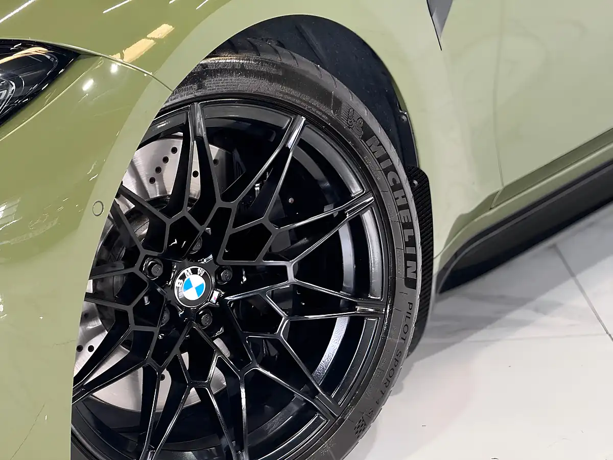 Used 2024 BMW M3 Competition Touring Green - Interior and Exterior details 10