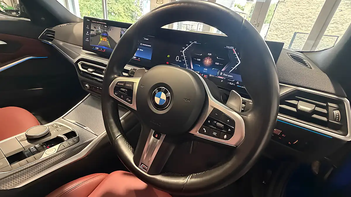 Used 2024 BMW M340d Touring Blue - Interior and Exterior details 20