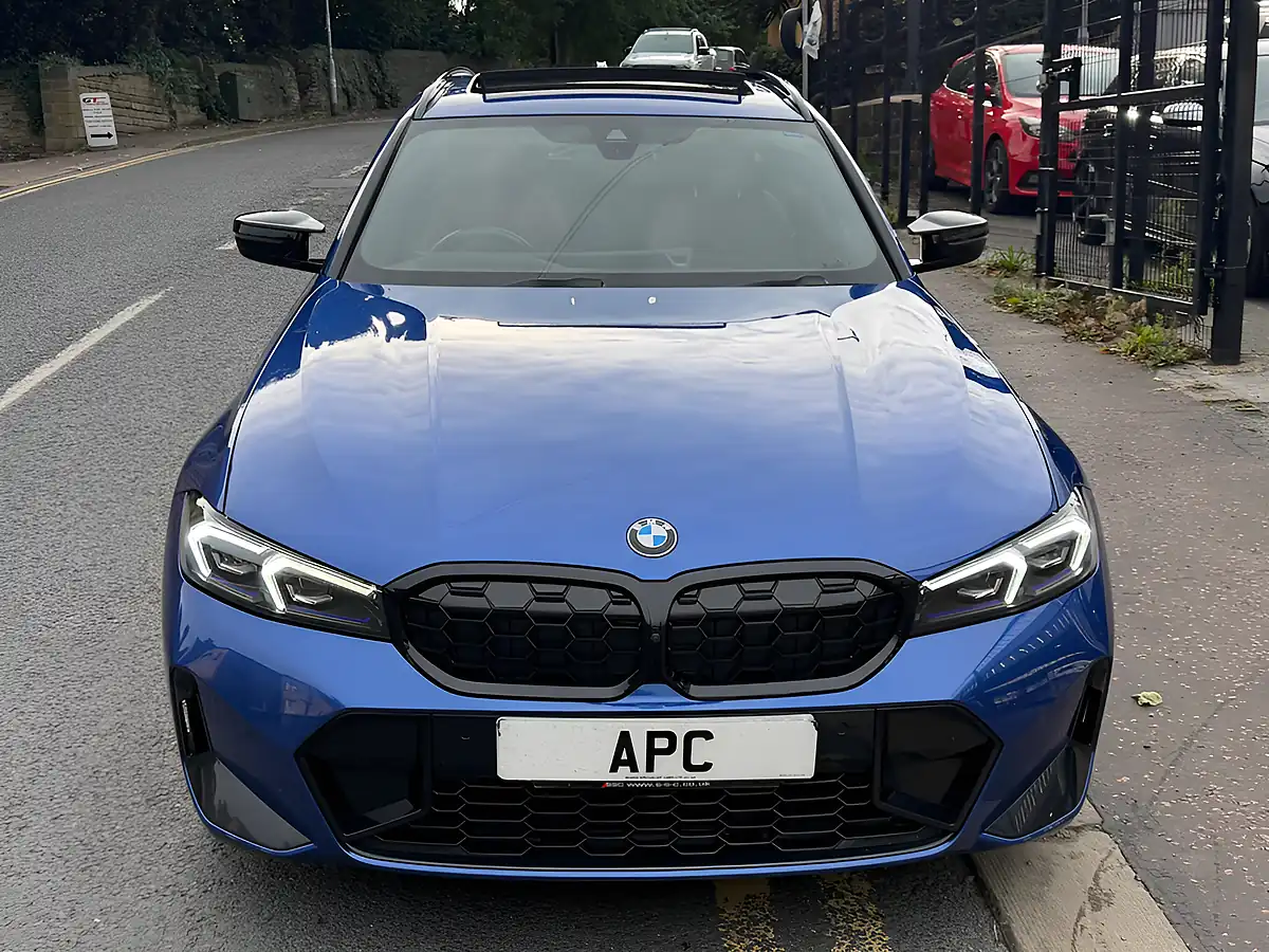 Used 2024 BMW M340d Touring Blue - Interior and Exterior details 8