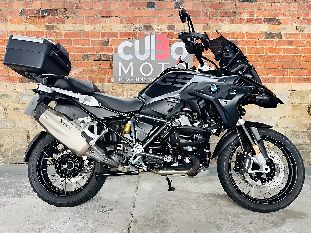 Used 2024 BMW R 1250 GS Triple Black Te Ultimate Edition Black - Interior and Exterior details 2
