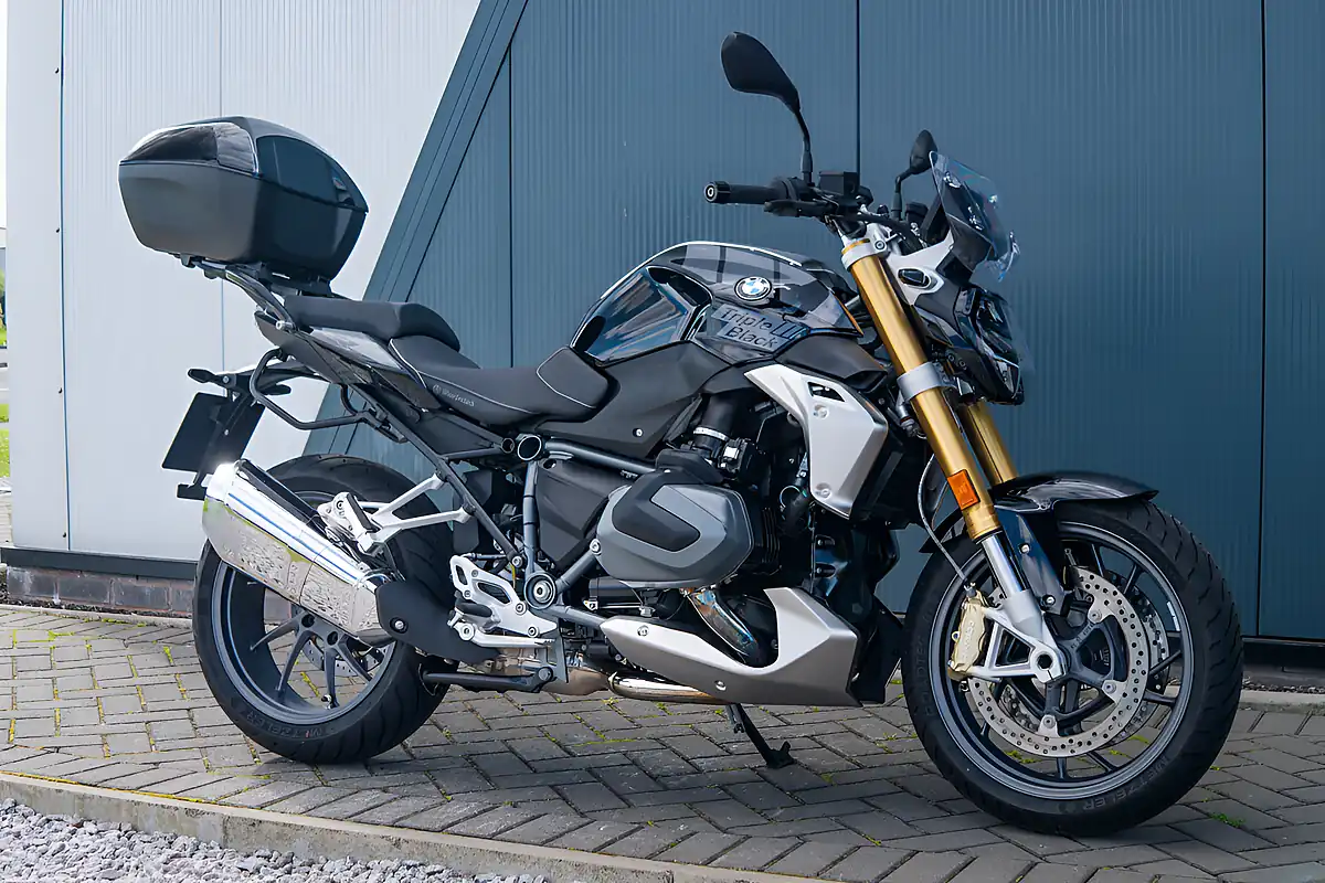 Used 2024 BMW R 1250 R Blackstorm Metallic - Front View
