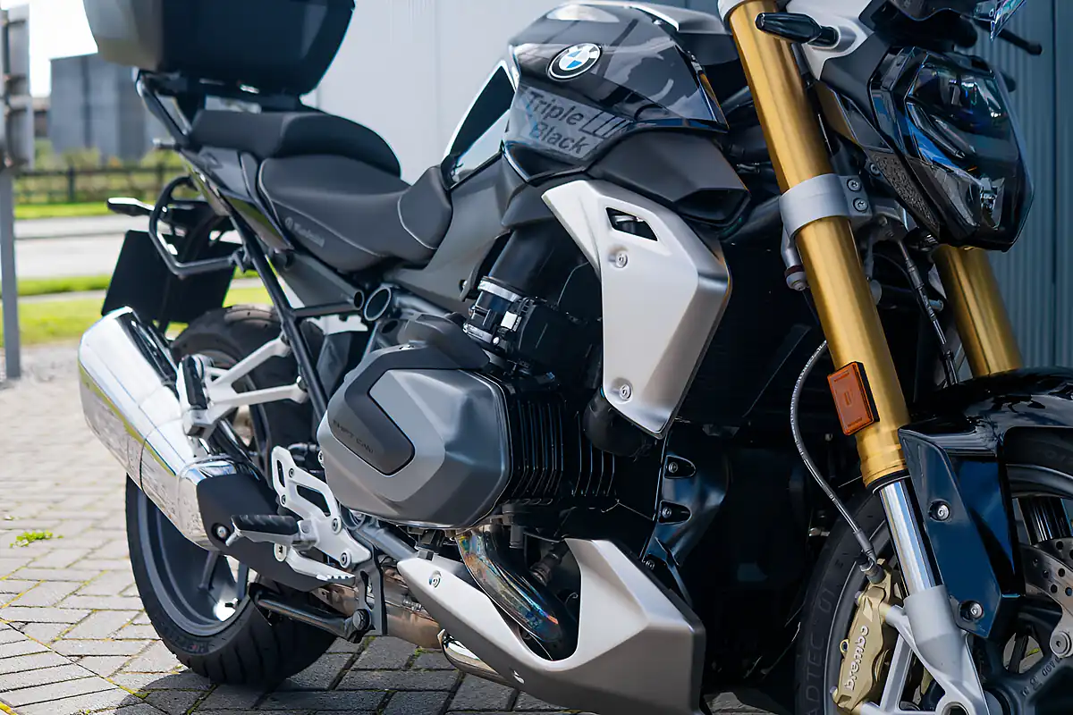 Used 2024 BMW R 1250 R Blackstorm Metallic - Interior and Exterior details 14