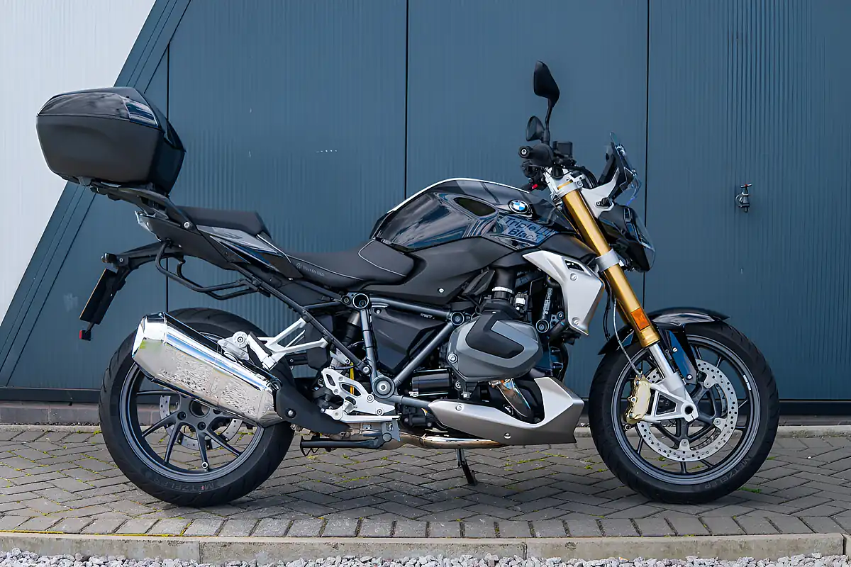 Used 2024 BMW R 1250 R Blackstorm Metallic - Interior and Exterior details 4