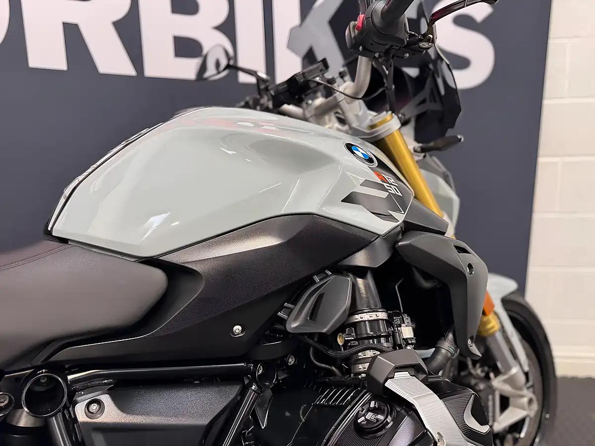 Used 2024 BMW R 1250 R - Interior and Exterior details 11