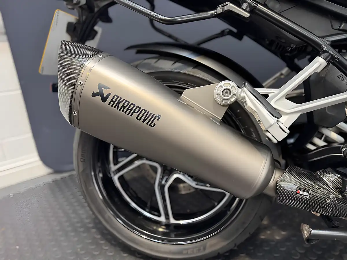 Used 2024 BMW R 1250 R - Interior and Exterior details 12