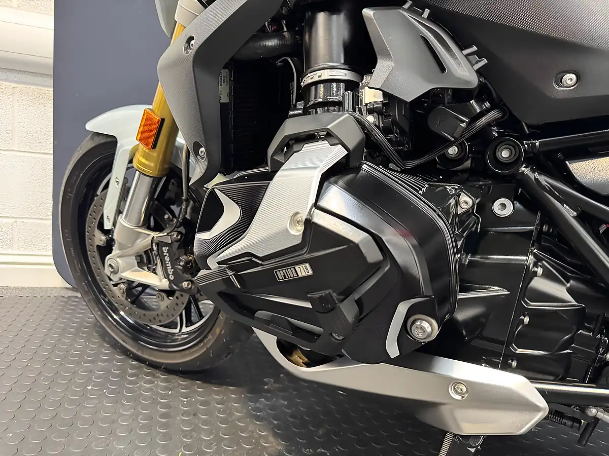 Used 2024 BMW R 1250 R - Interior and Exterior details 18