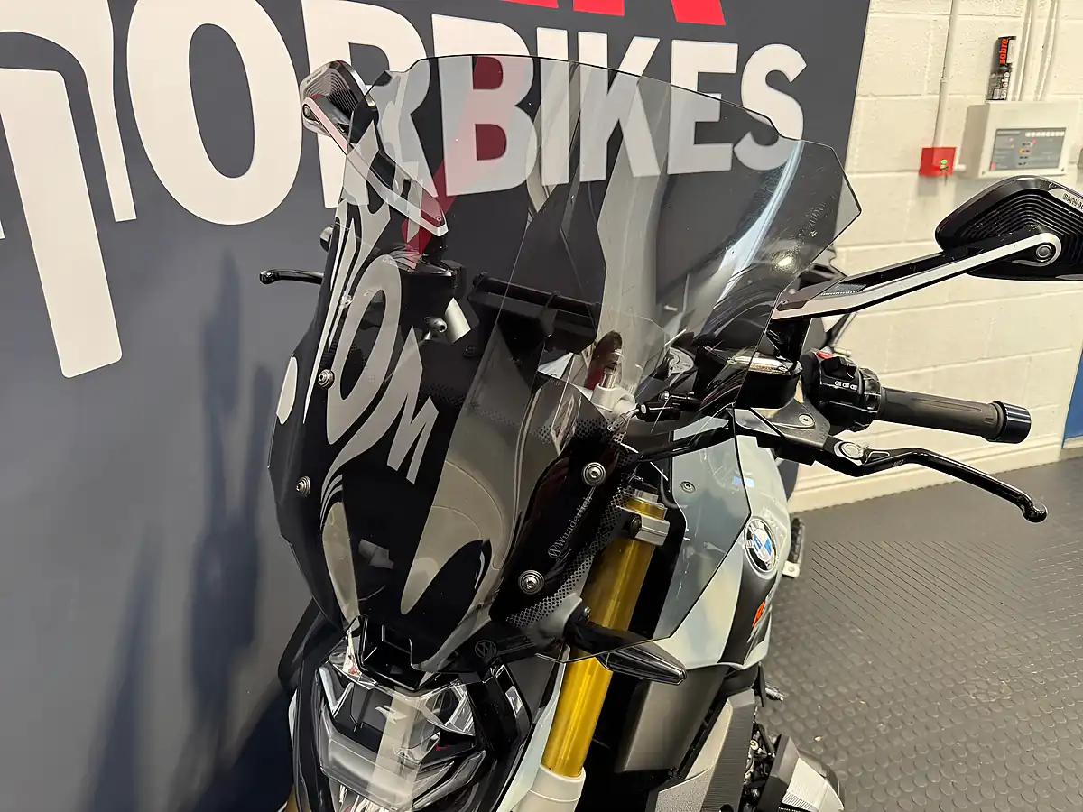Used 2024 BMW R 1250 R - Interior and Exterior details 19