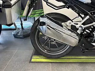 Used 2024 BMW R 1250 RS Se White - Interior and Exterior details 4