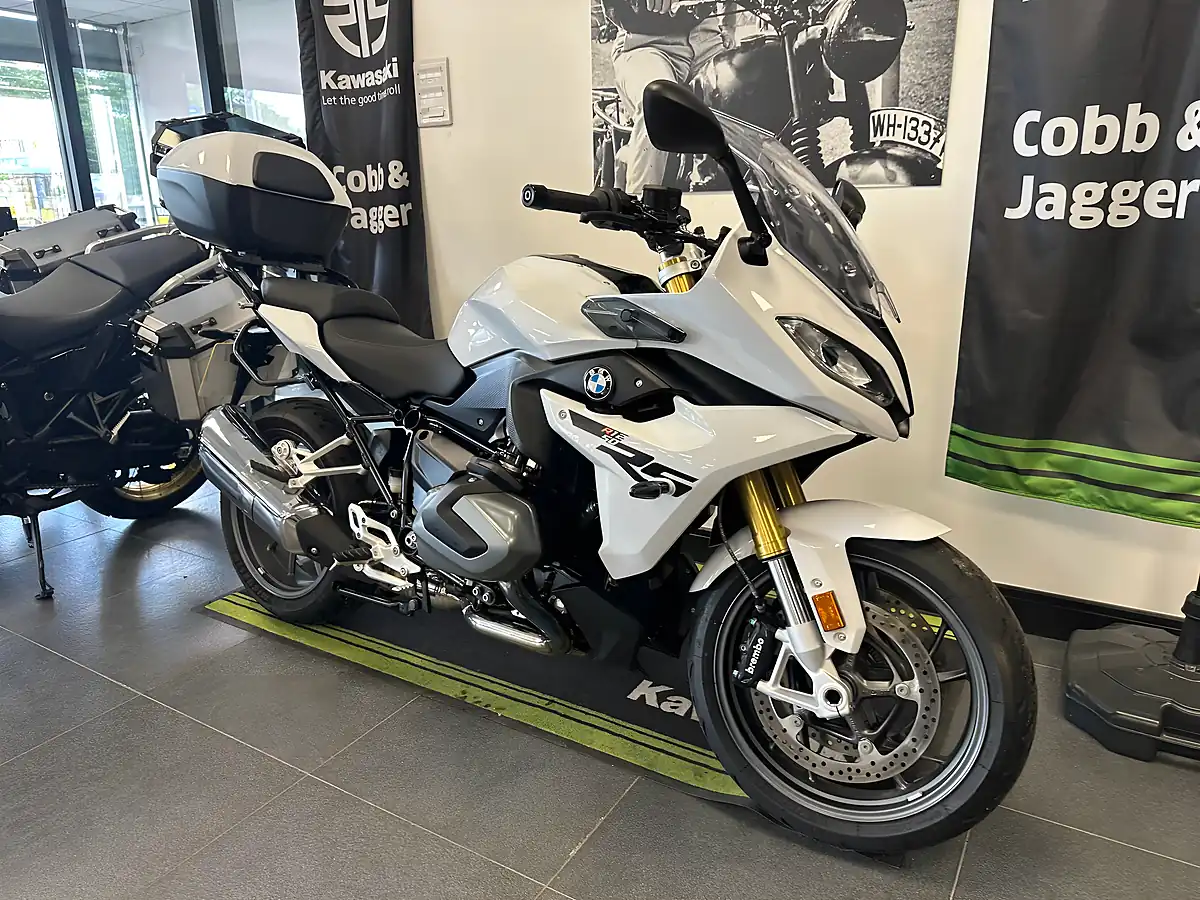 Used 2024 BMW R 1250 RS Se White - Interior and Exterior details 9
