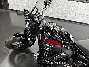 Used 2024 BMW R 18 Classic Tourer Black - Interior and Exterior details 7