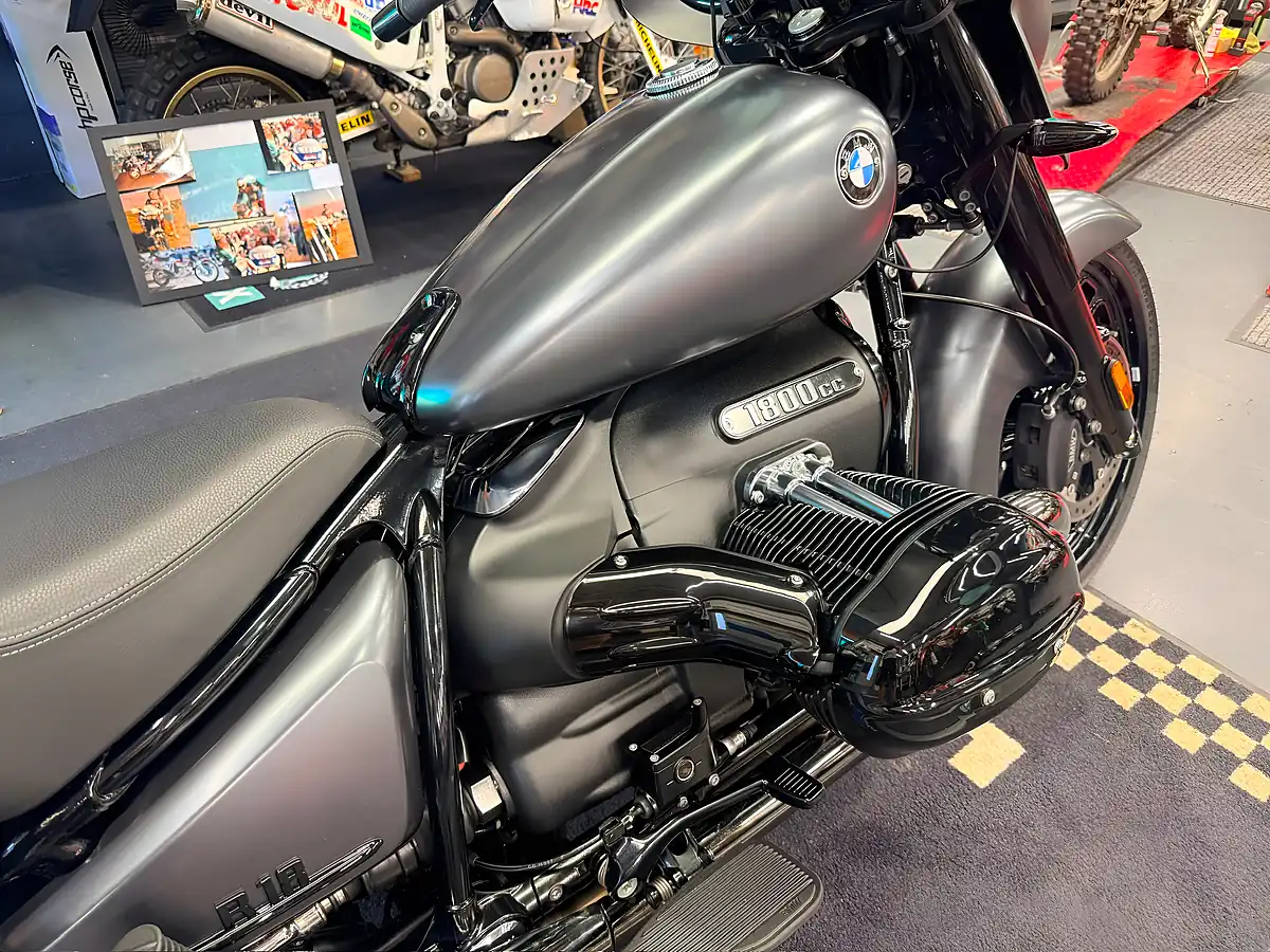 Used 2024 BMW R18 Roctane Berlin Built Bagger Panzer Grey - Interior and Exterior details 10