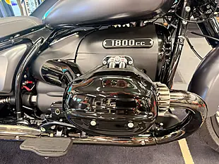 Used 2024 BMW R18 Roctane Berlin Built Bagger Panzer Grey - Interior and Exterior details 2