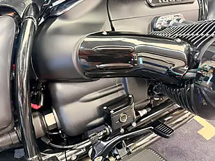 Used 2024 BMW R18 Roctane Berlin Built Bagger Panzer Grey - Interior and Exterior details 9