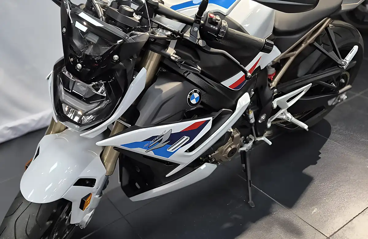 Used 2024 BMW S1000R Sport - Interior and Exterior details 16