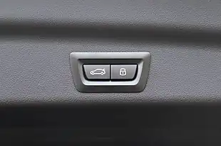Used 2024 BMW X1 Xline Cape York Green - Interior and Exterior details 19