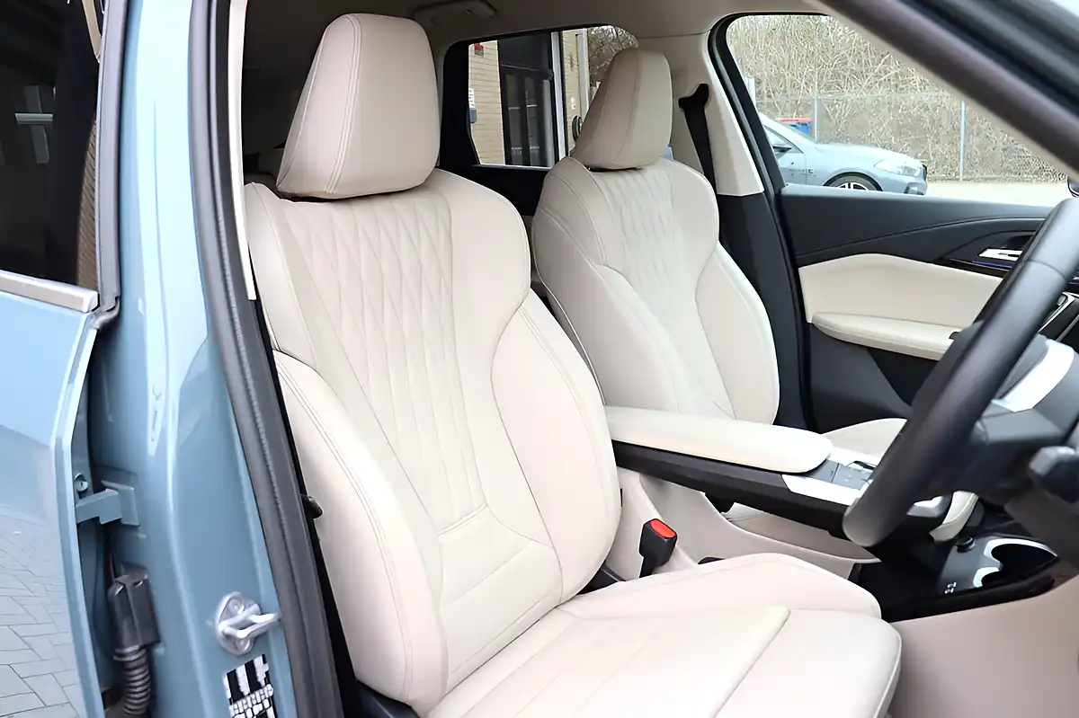 Used 2024 BMW X1 Xline Cape York Green - Interior and Exterior details 4