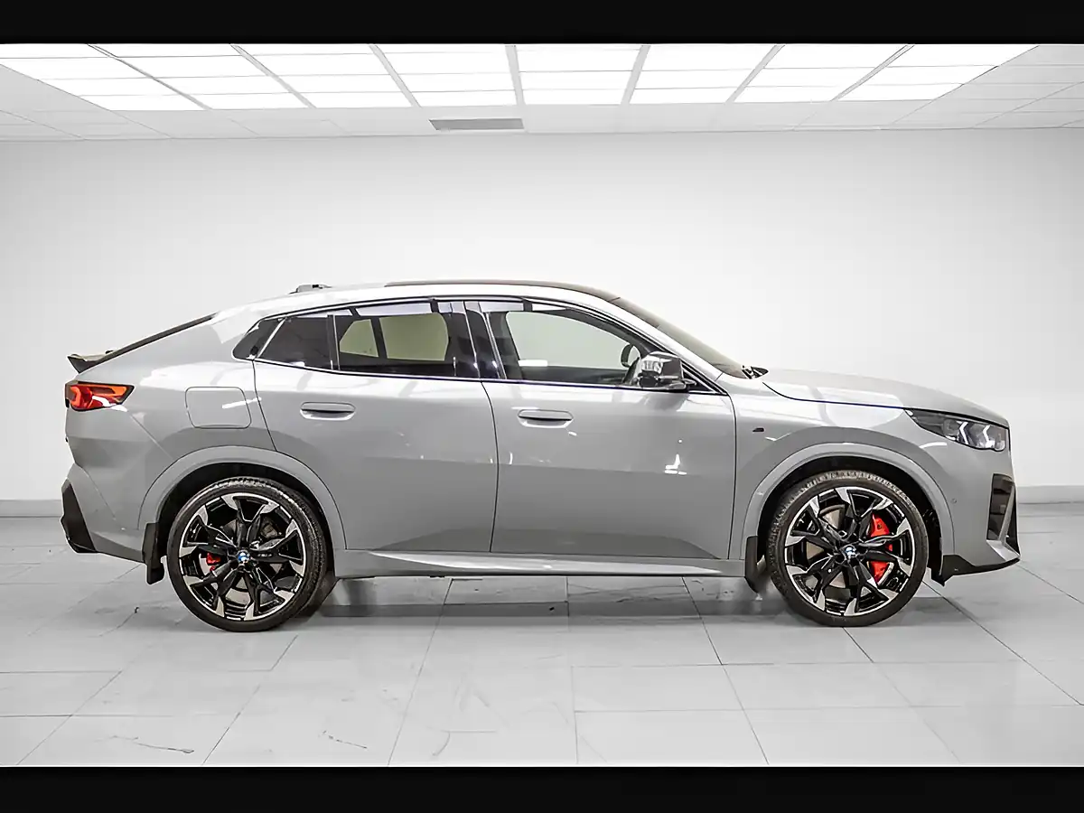 Used 2024 BMW X2 M Sport Pro Grey - Interior and Exterior details 6