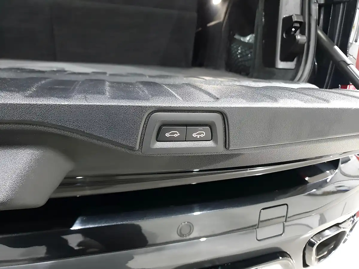 Used 2024 BMW X5 M Sport Black - Interior and Exterior details 13