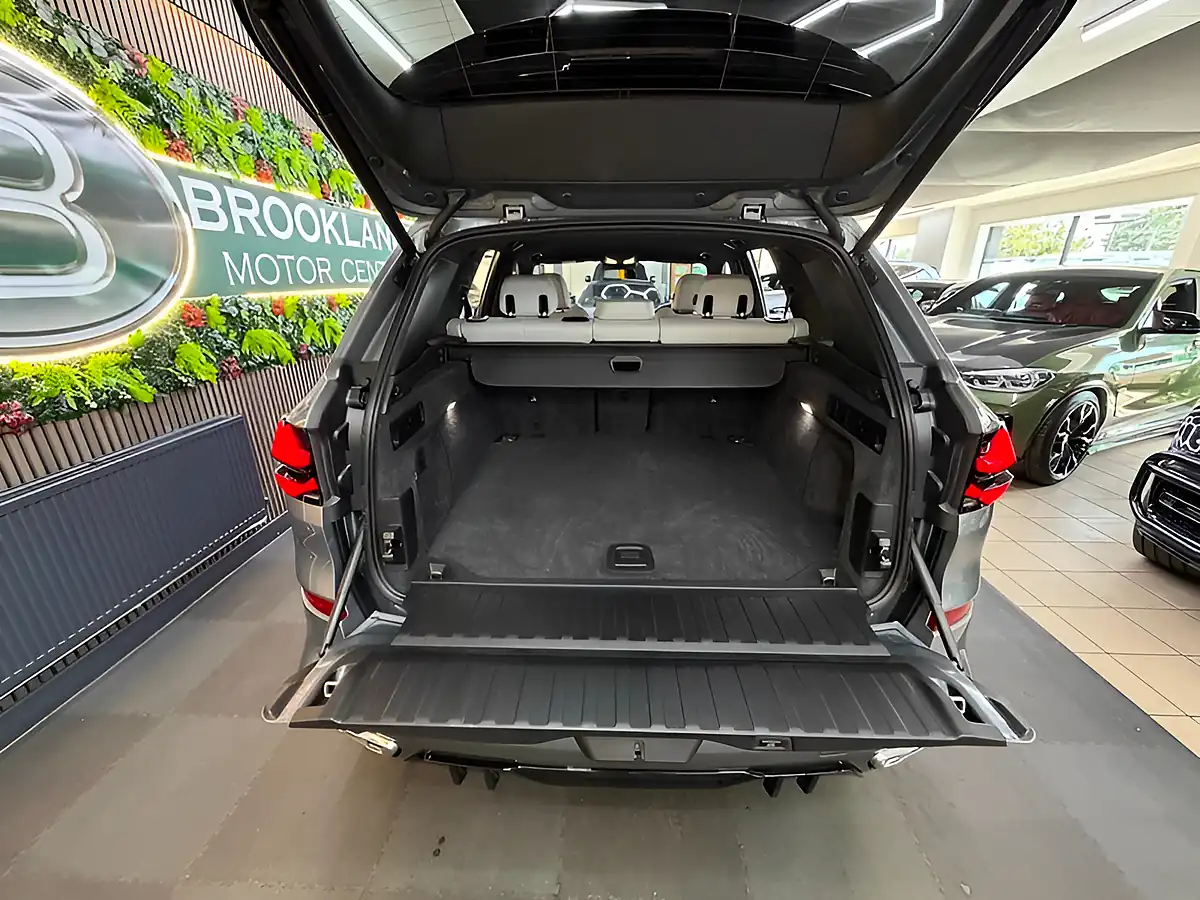 Used 2024 BMW X5 M Sport Grey - Interior and Exterior details 20