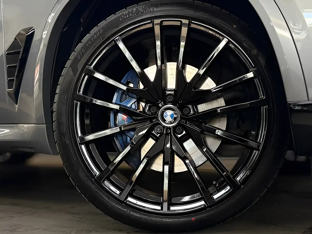 Used 2024 BMW X5 M Sport Grey - Interior and Exterior details 7