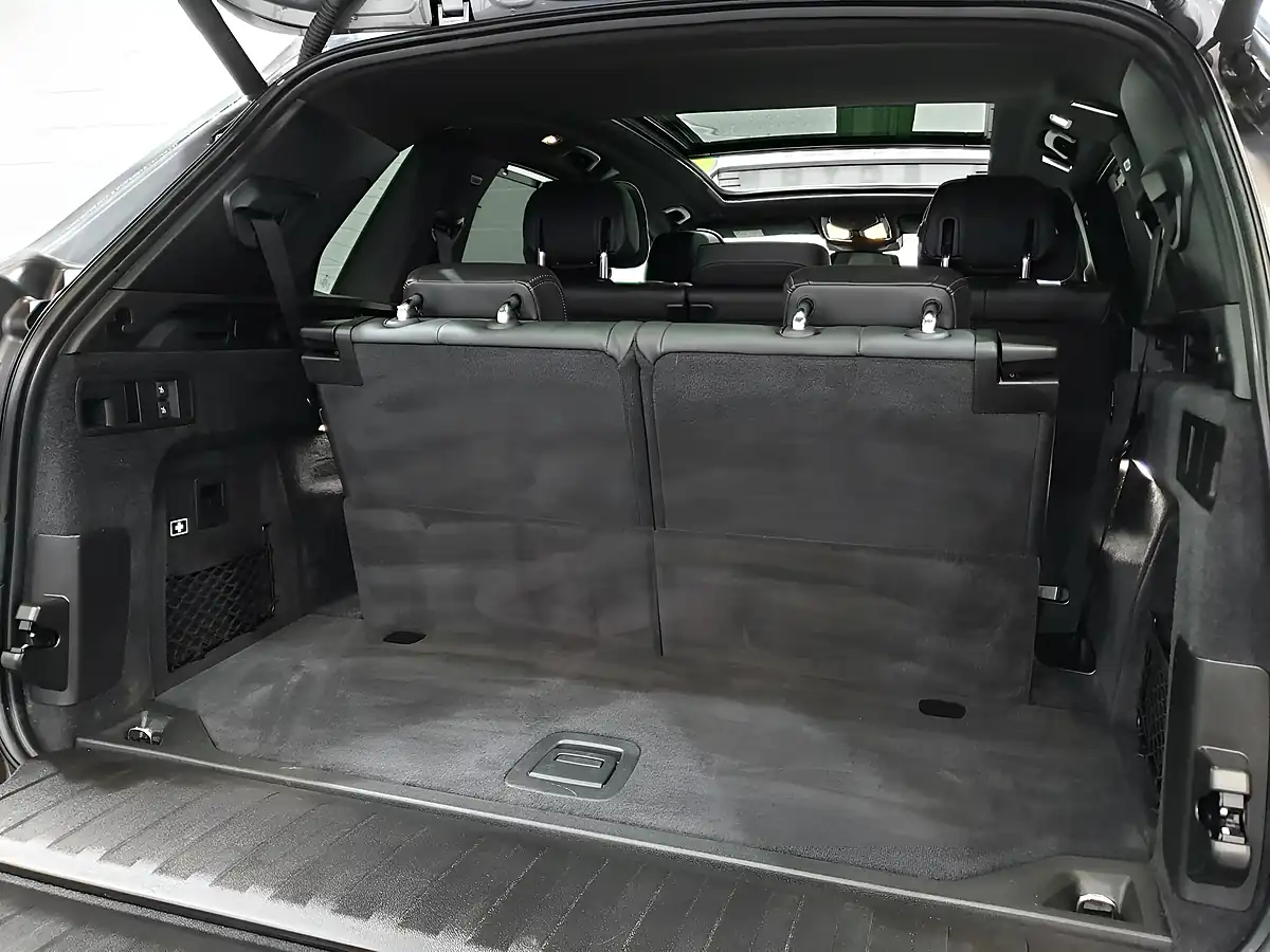 Used 2024 BMW X5 M Sport Skyscraper Grey - Interior and Exterior details 13