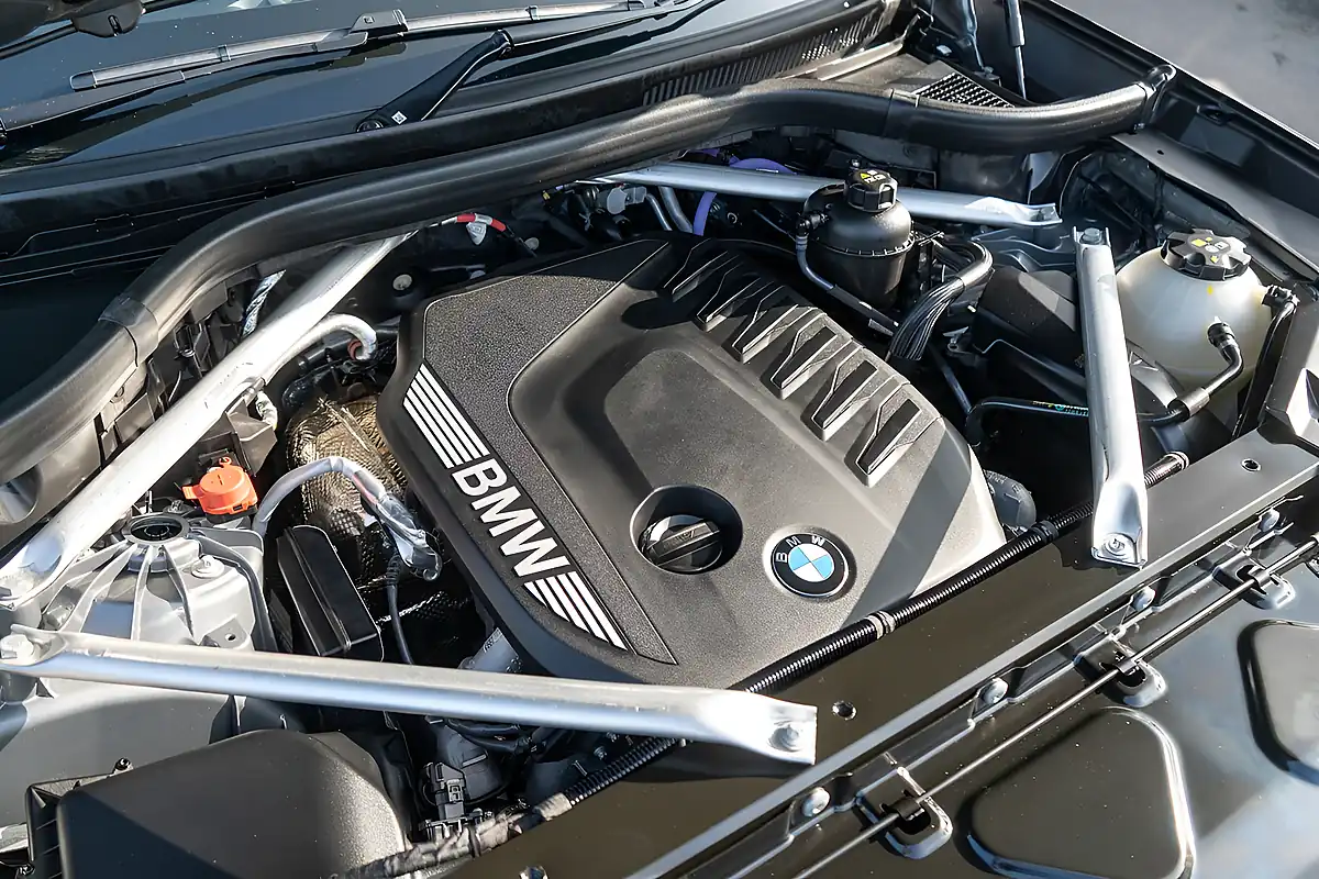 Used 2024 BMW X5 M Sport Skyscraper Grey Metallic - Interior and Exterior details 20