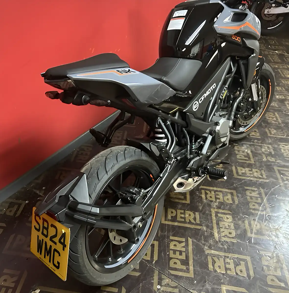 Used 2024 Cfmoto 300NK Black - Interior and Exterior details 13