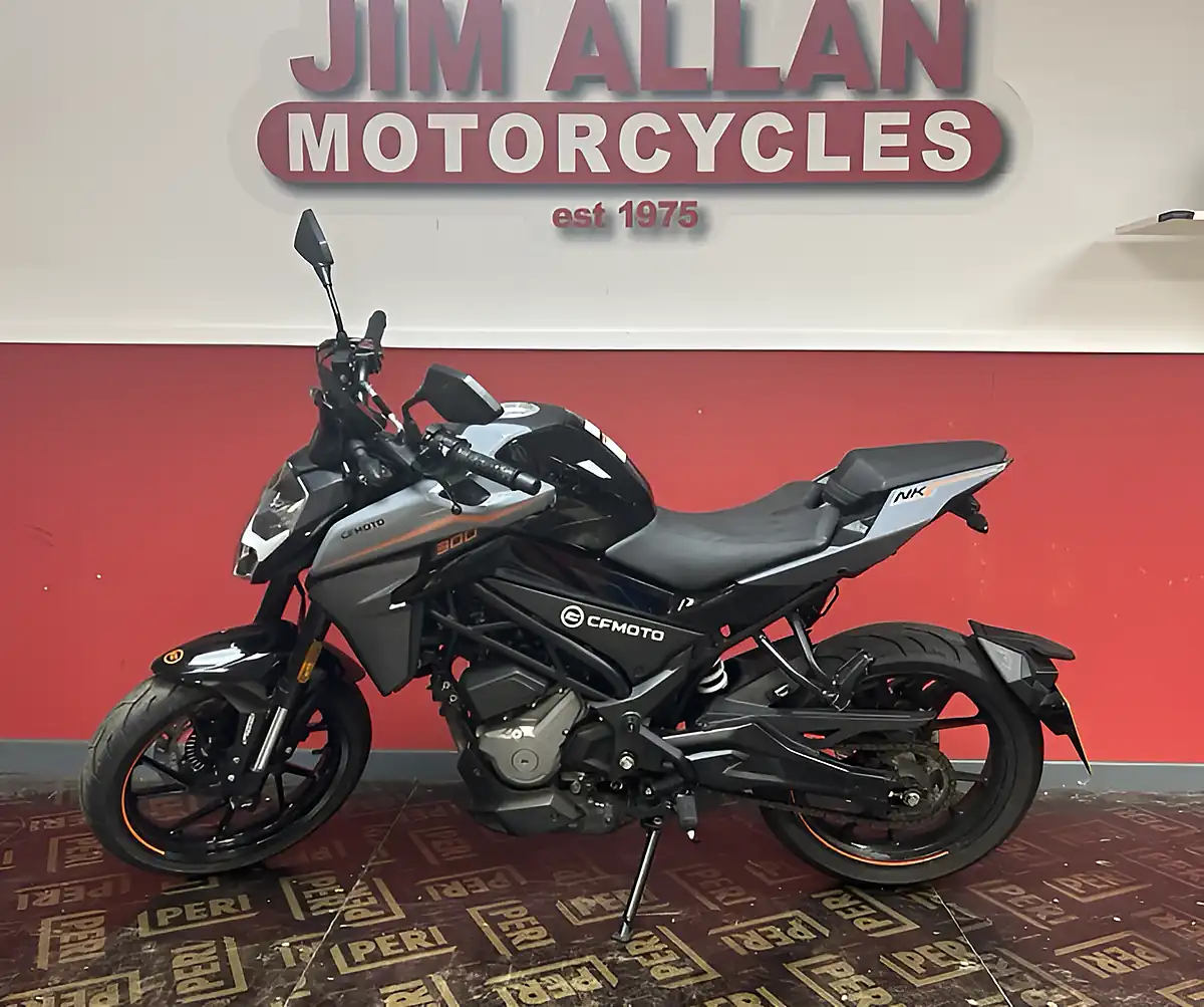 Used 2024 Cfmoto 300NK Black - Interior and Exterior details 2