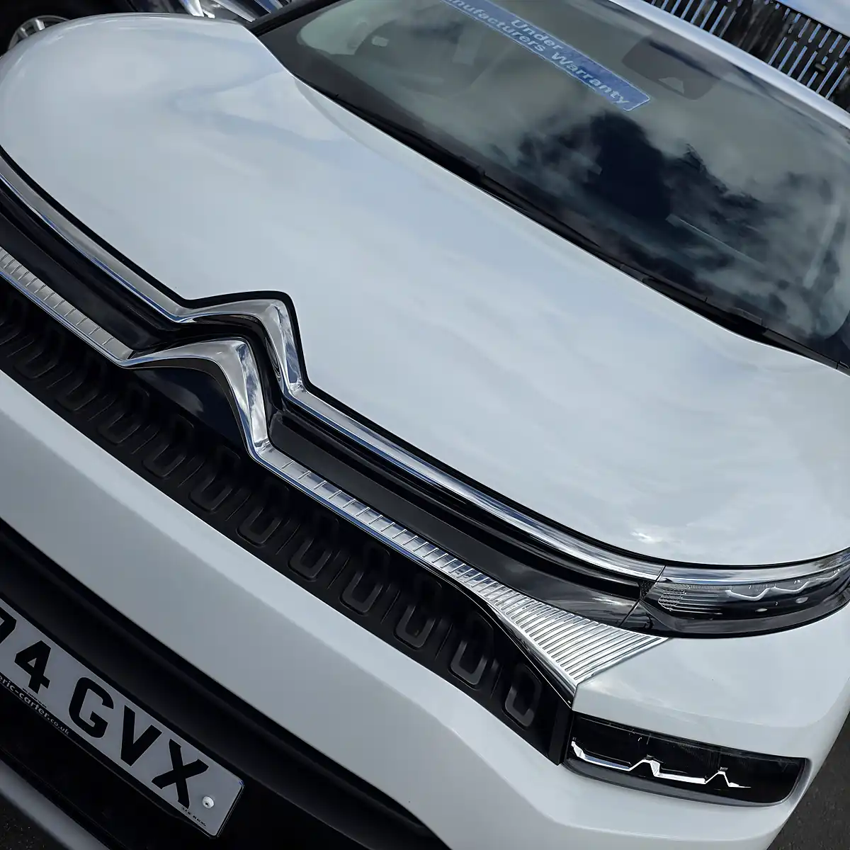 Used 2024 Citroen Aircross Plus Edition Alpine White - Interior and Exterior details 12