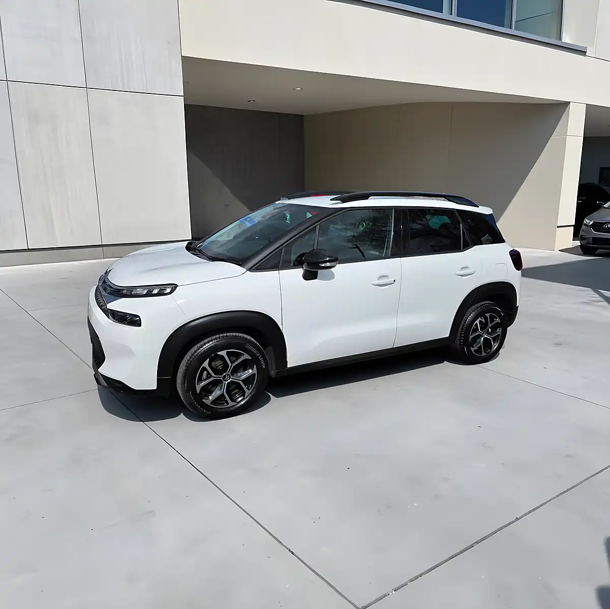 Used 2024 Citroen Aircross Plus Edition Alpine White - Interior and Exterior details 5