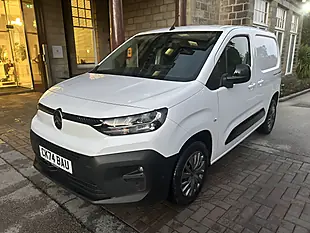 Used 2024 Citroen Berlingo Driver Polar White - Interior and Exterior details 11