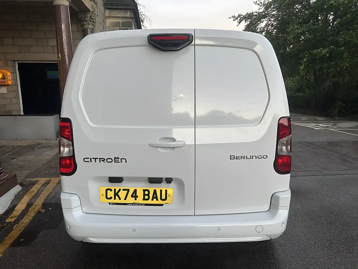 Used 2024 Citroen Berlingo Driver Polar White - Interior and Exterior details 14