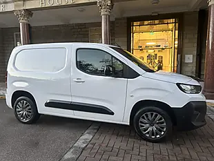 Used 2024 Citroen Berlingo Driver Polar White - Interior and Exterior details 16