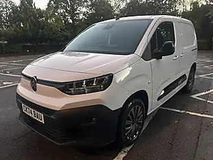 Used 2024 Citroen Berlingo Driver Polar White - Interior and Exterior details 5