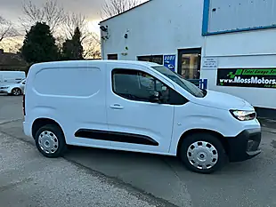 Used 2024 Citroen Berlingo Driver White - Interior and Exterior details 11